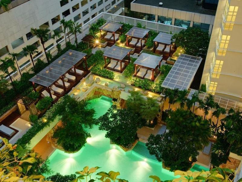 Dusit Suites Hotel Ratchadamri, Μπανγκόκ Ανέσεις φωτογραφία The resort's interior courtyard
