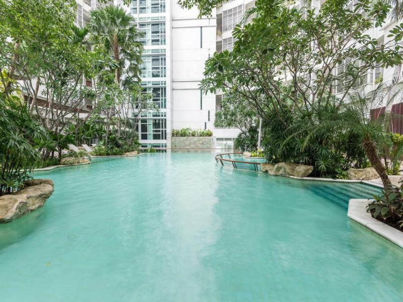 Dusit Suites Hotel Ratchadamri, Μπανγκόκ Εξωτερικό φωτογραφία The pool at the 10th floor